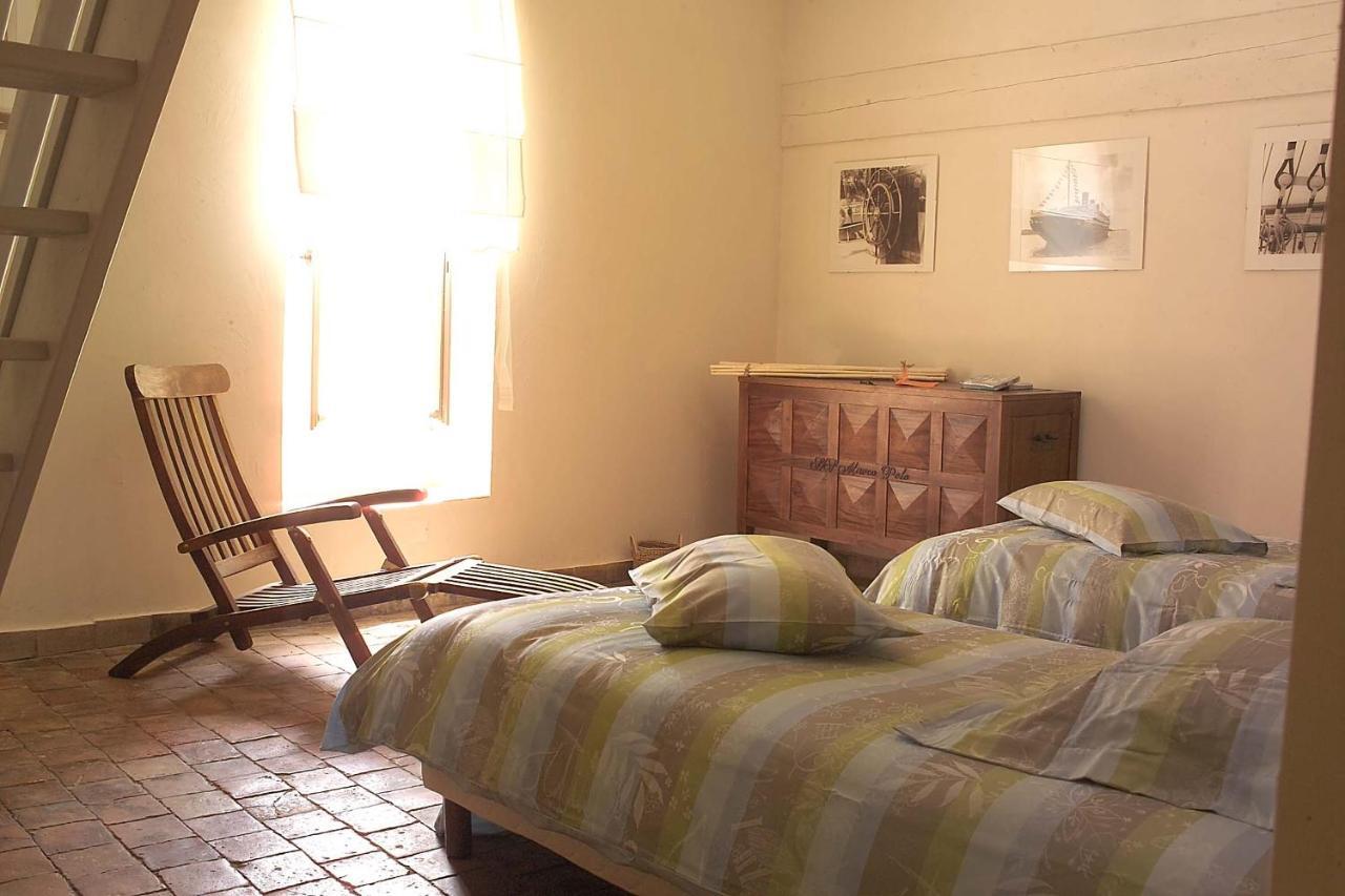 Demeure de Digoine Chambre d'Hotes Bourg-Saint-Andéol Extérieur photo
